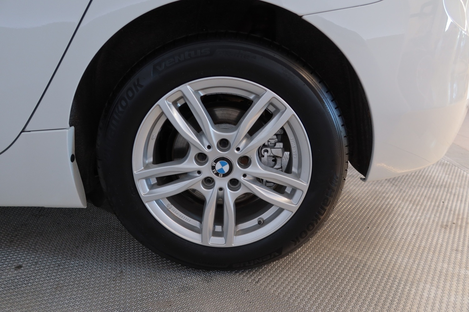 BMW 214 vaihtoauto