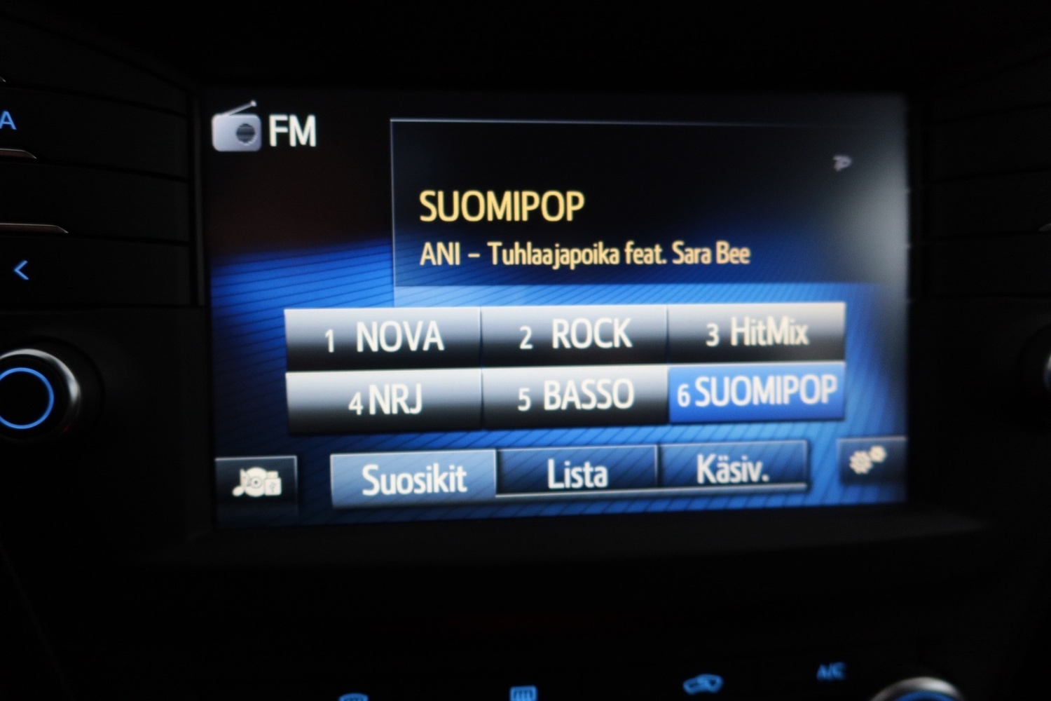 Toyota Avensis vaihtoauto