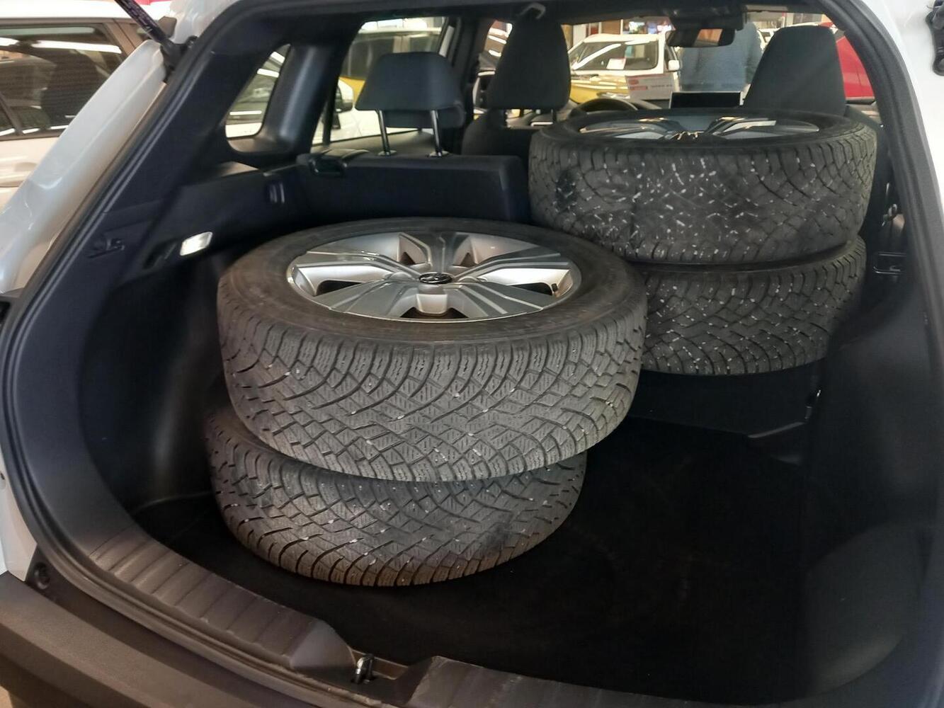 Toyota Corolla Cross vaihtoauto