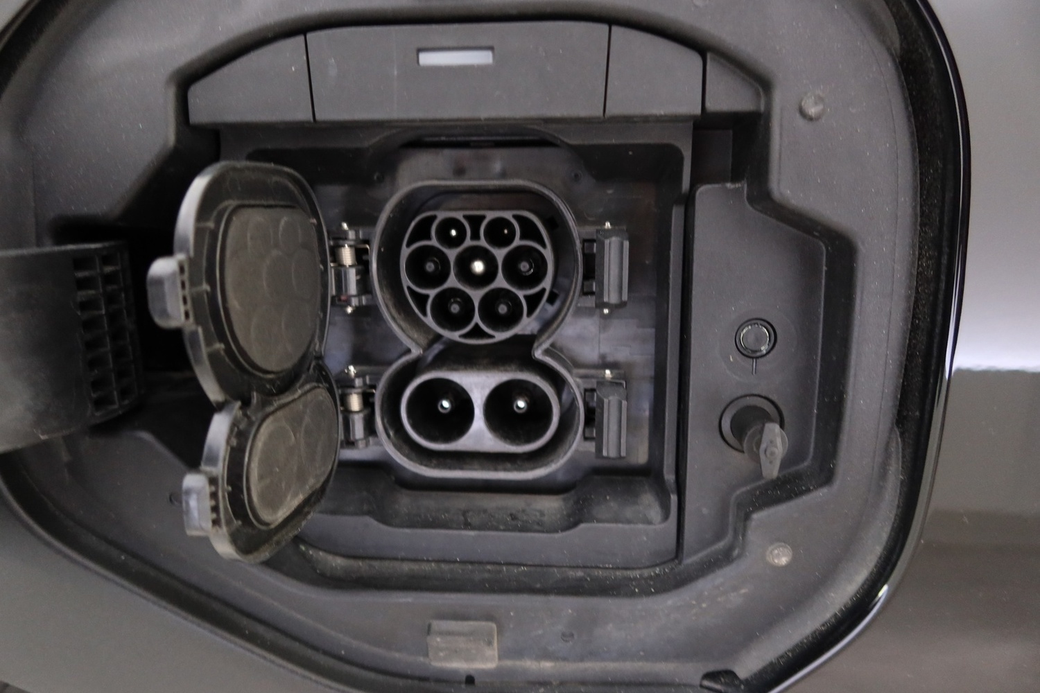 Toyota bZ4X vaihtoauto