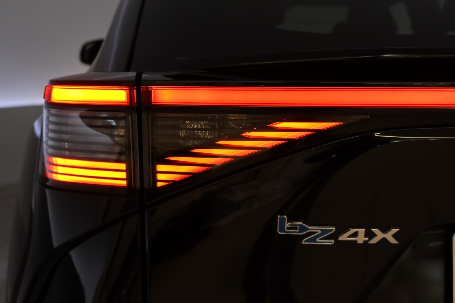 Toyota bZ4X vaihtoauto