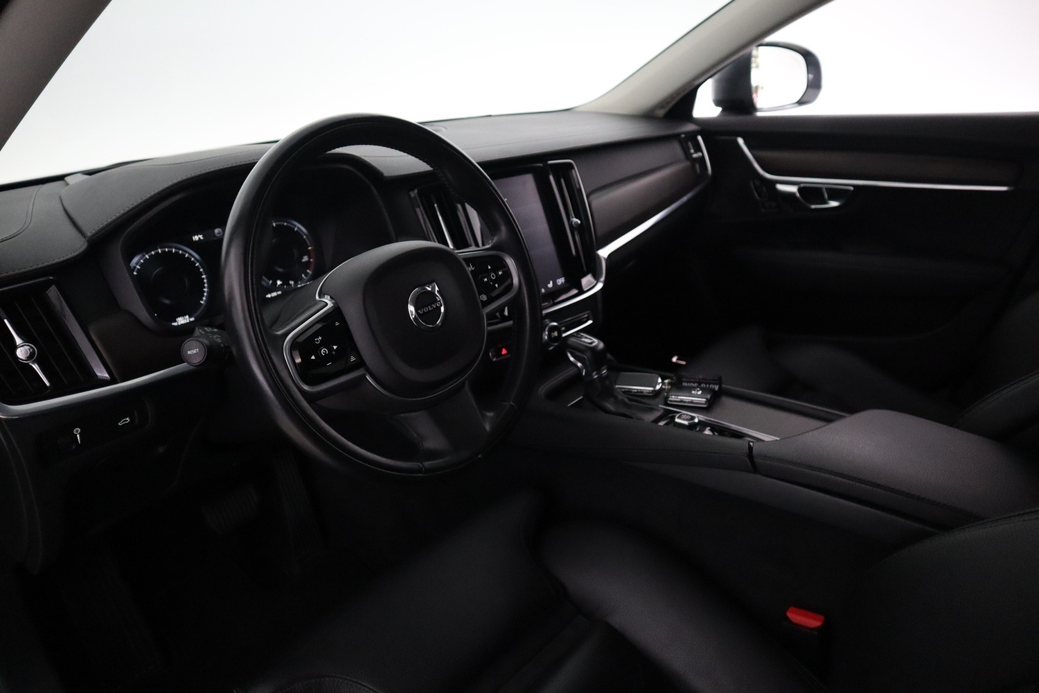 Volvo V90 Cross Country vaihtoauto