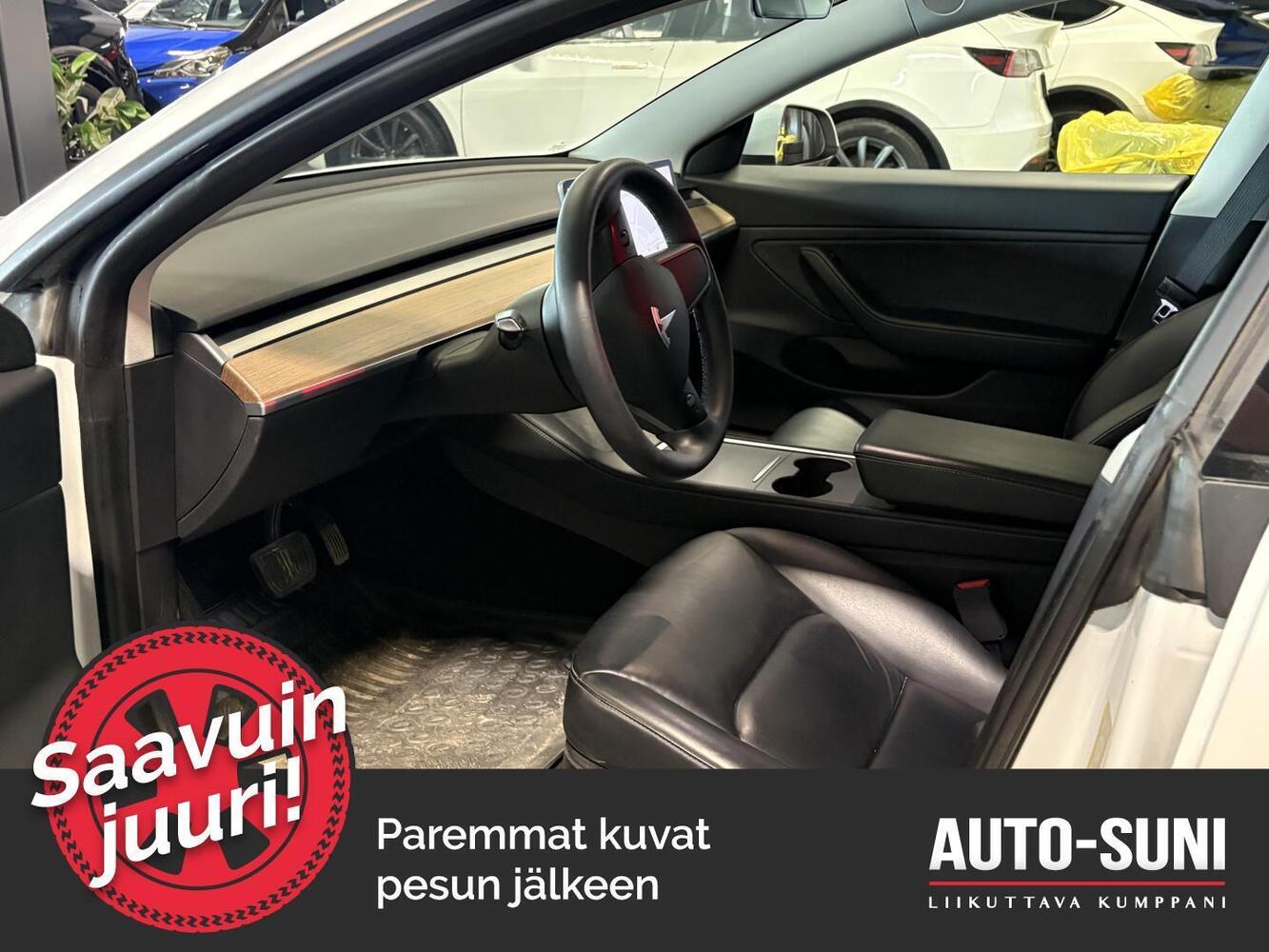 Tesla Model 3 vaihtoauto