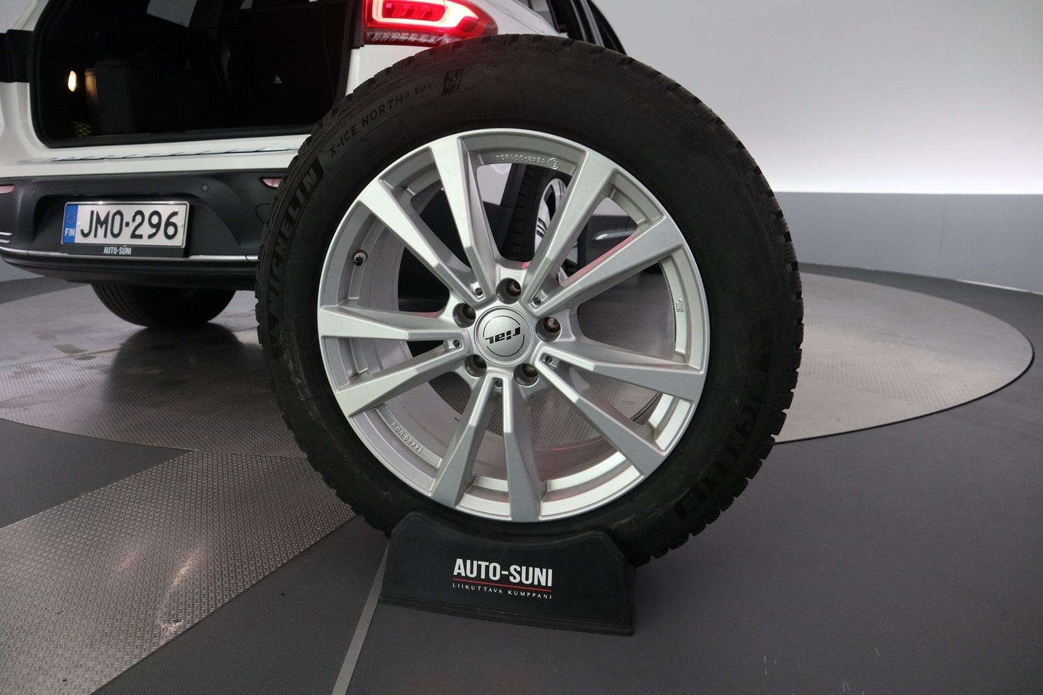 Mercedes-Benz EQB vaihtoauto