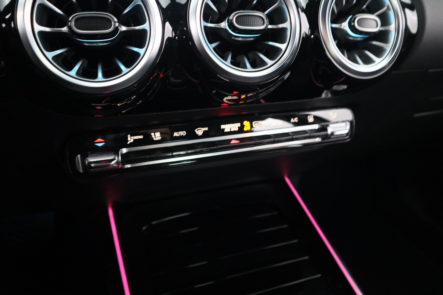 Mercedes-Benz EQA vaihtoauto