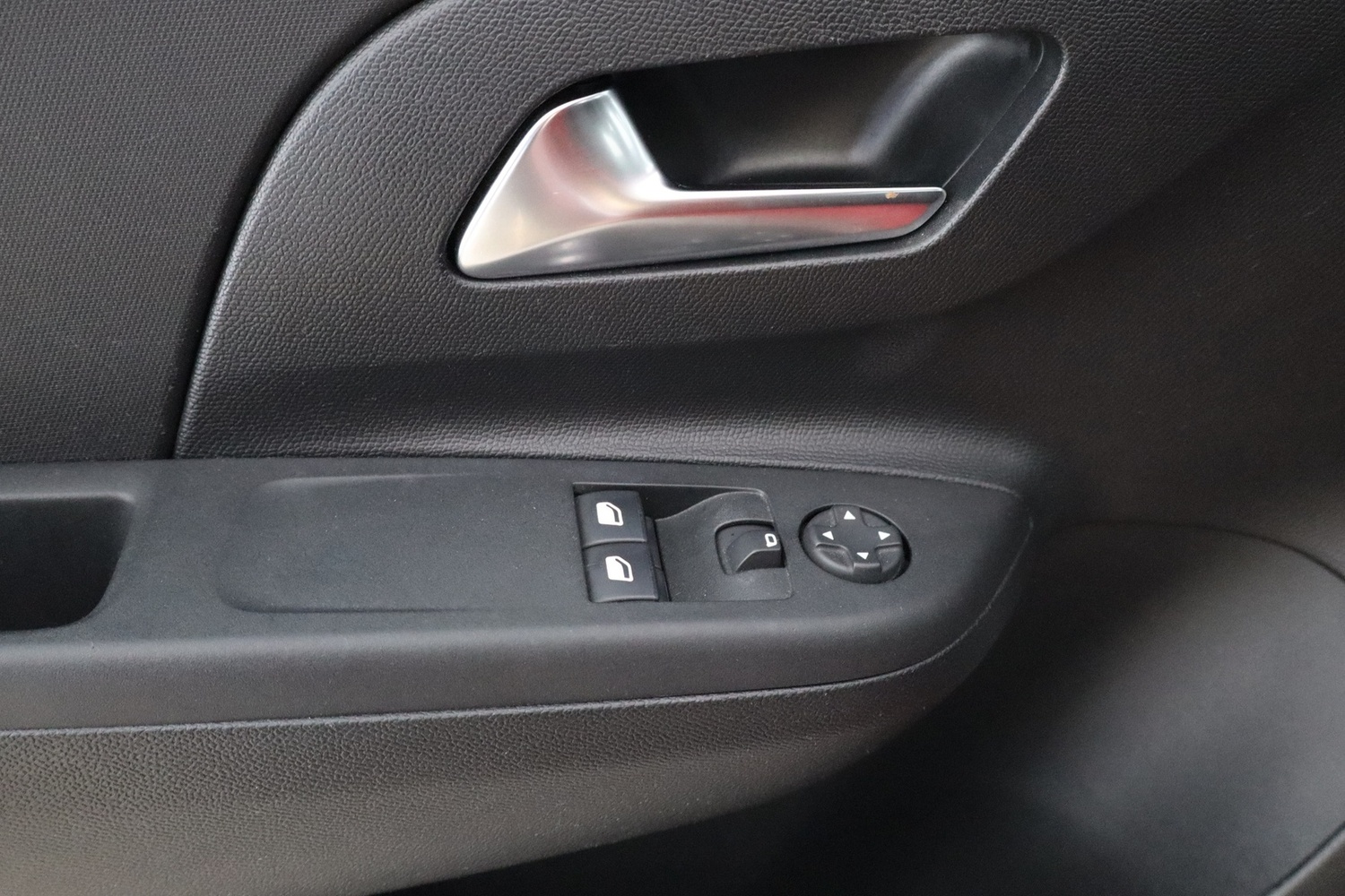 Opel Corsa vaihtoauto