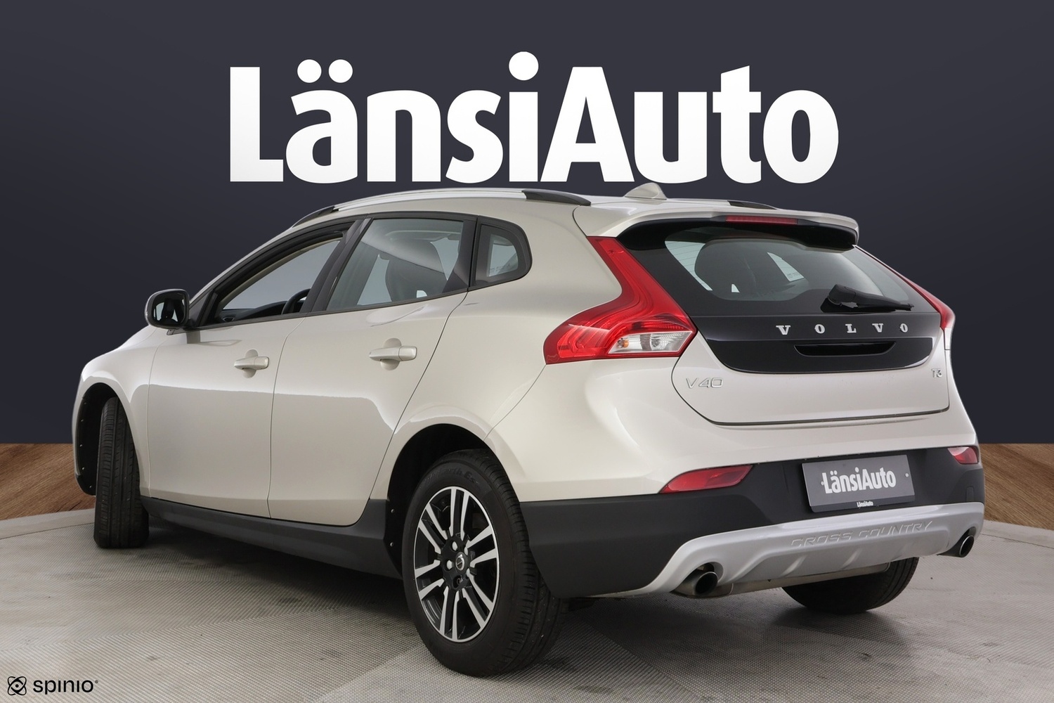 Volvo V40 Cross Country vaihtoauto