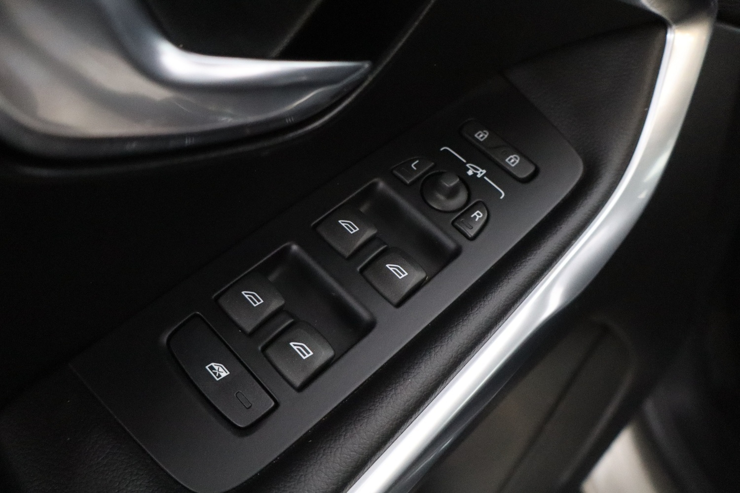 Volvo V40 Cross Country vaihtoauto