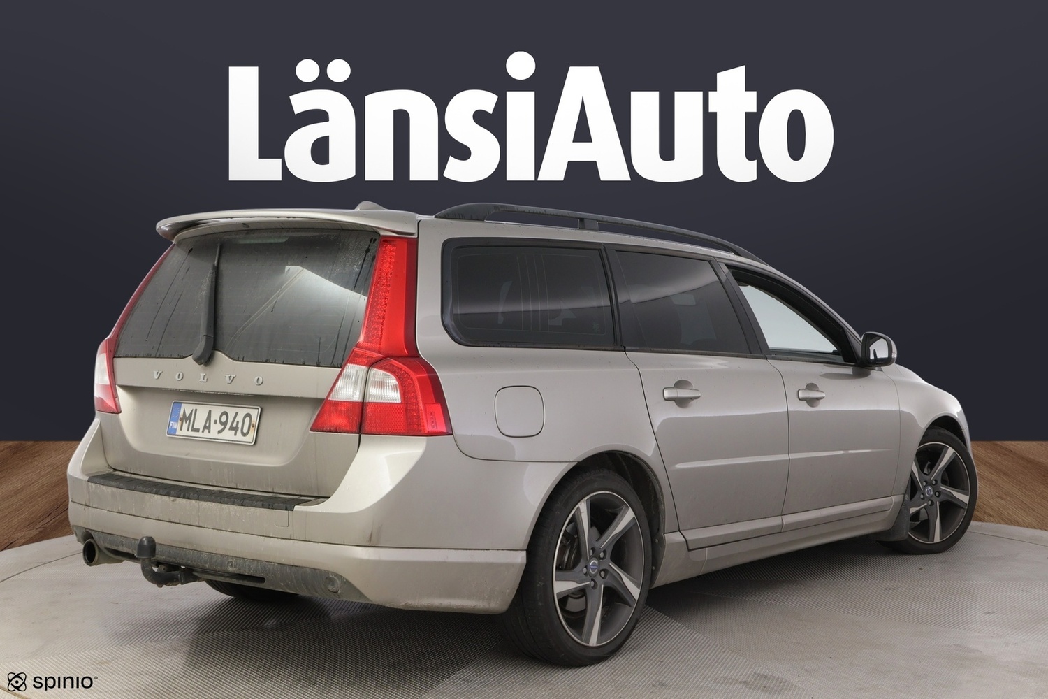 Volvo V70 vaihtoauto