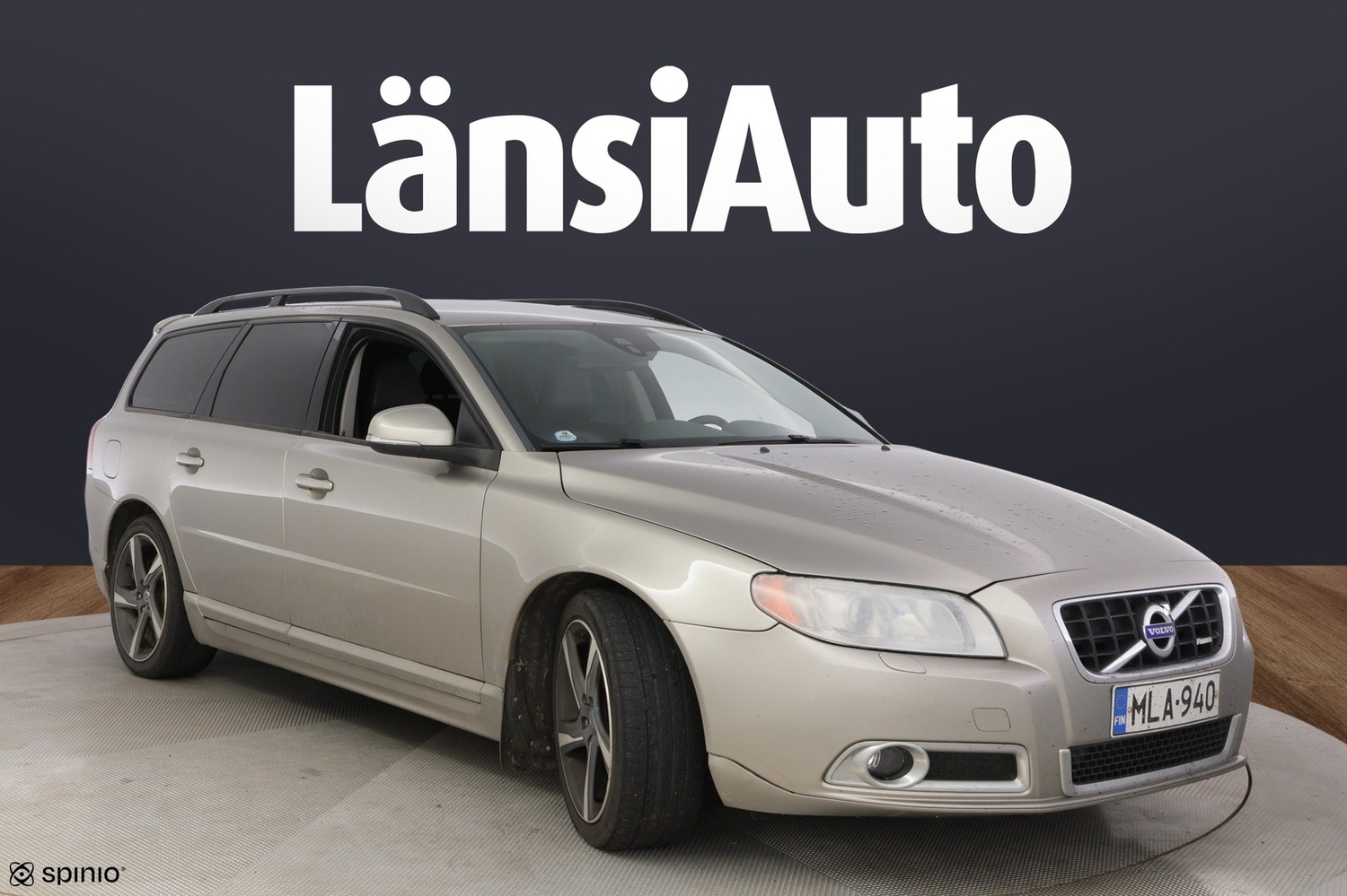 Volvo V70 vaihtoauto