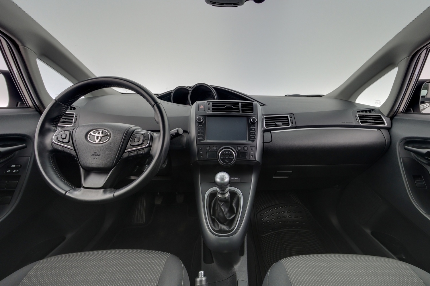 Toyota Verso vaihtoauto