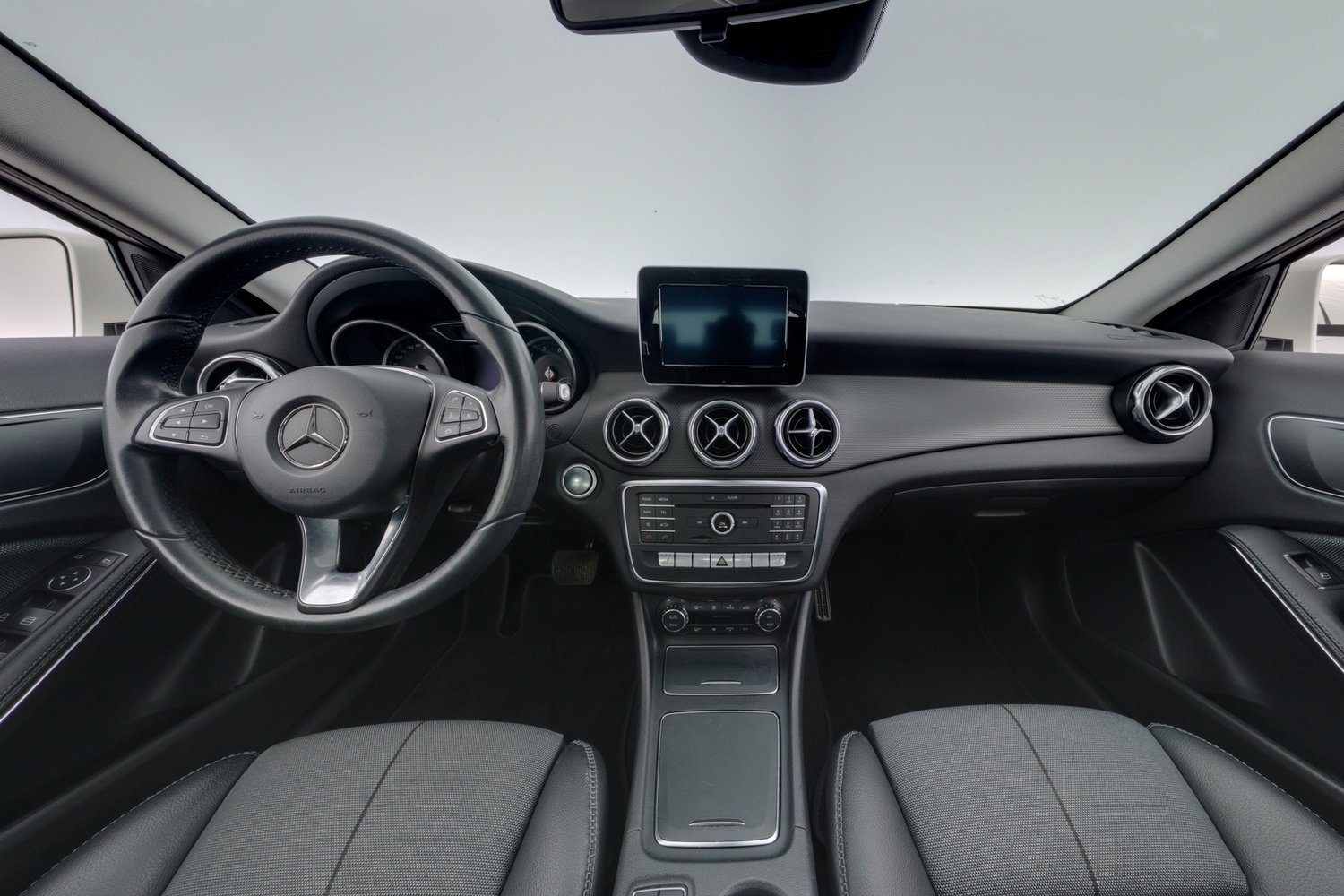 Mercedes-Benz GLA vaihtoauto