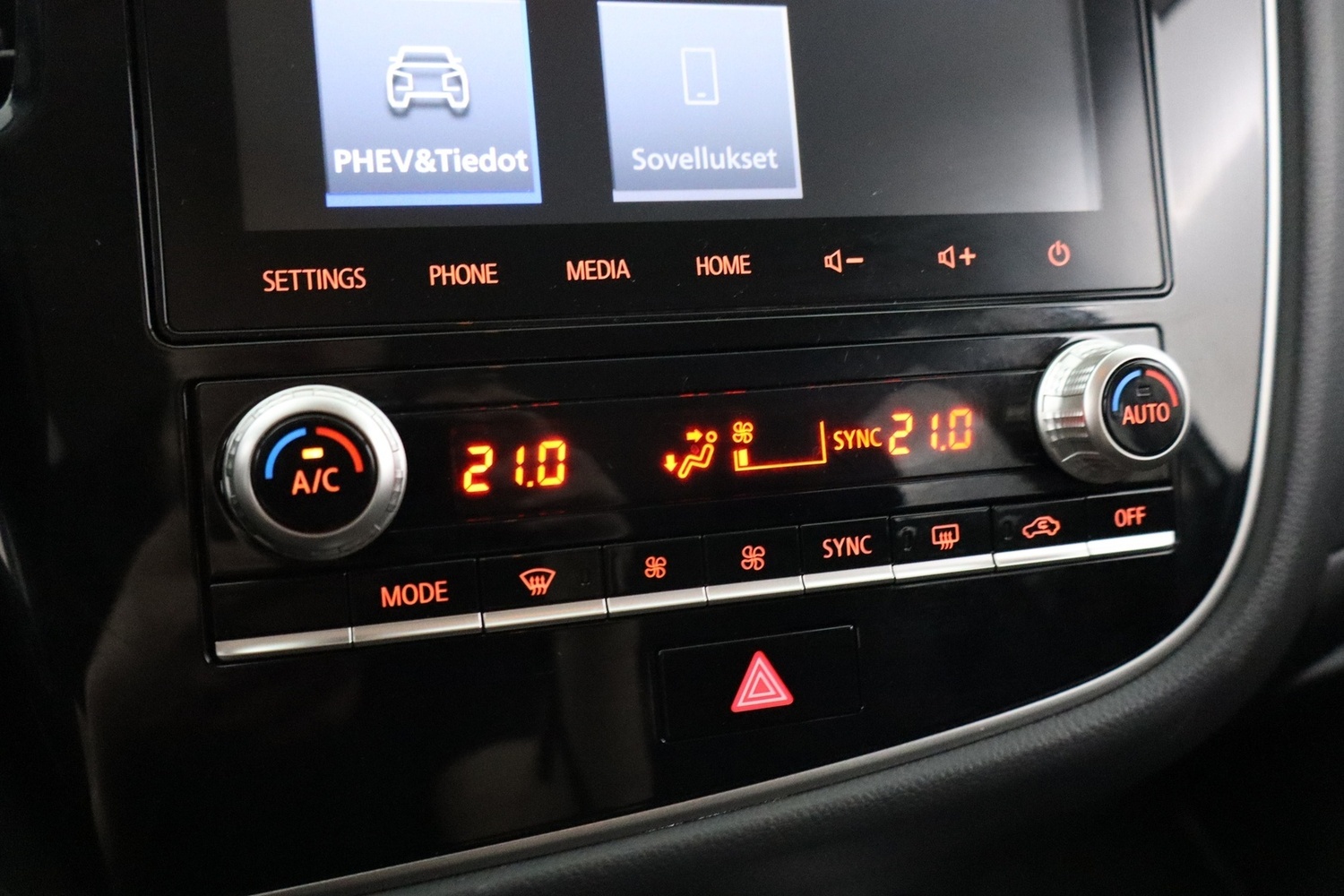 Mitsubishi Outlander PHEV vaihtoauto