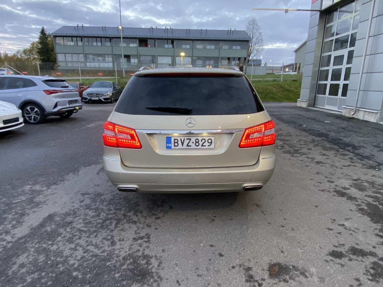 Mercedes-Benz E vaihtoauto