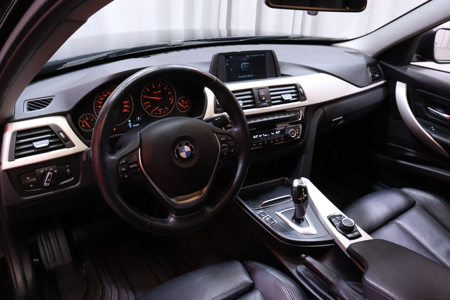 BMW 318 vaihtoauto