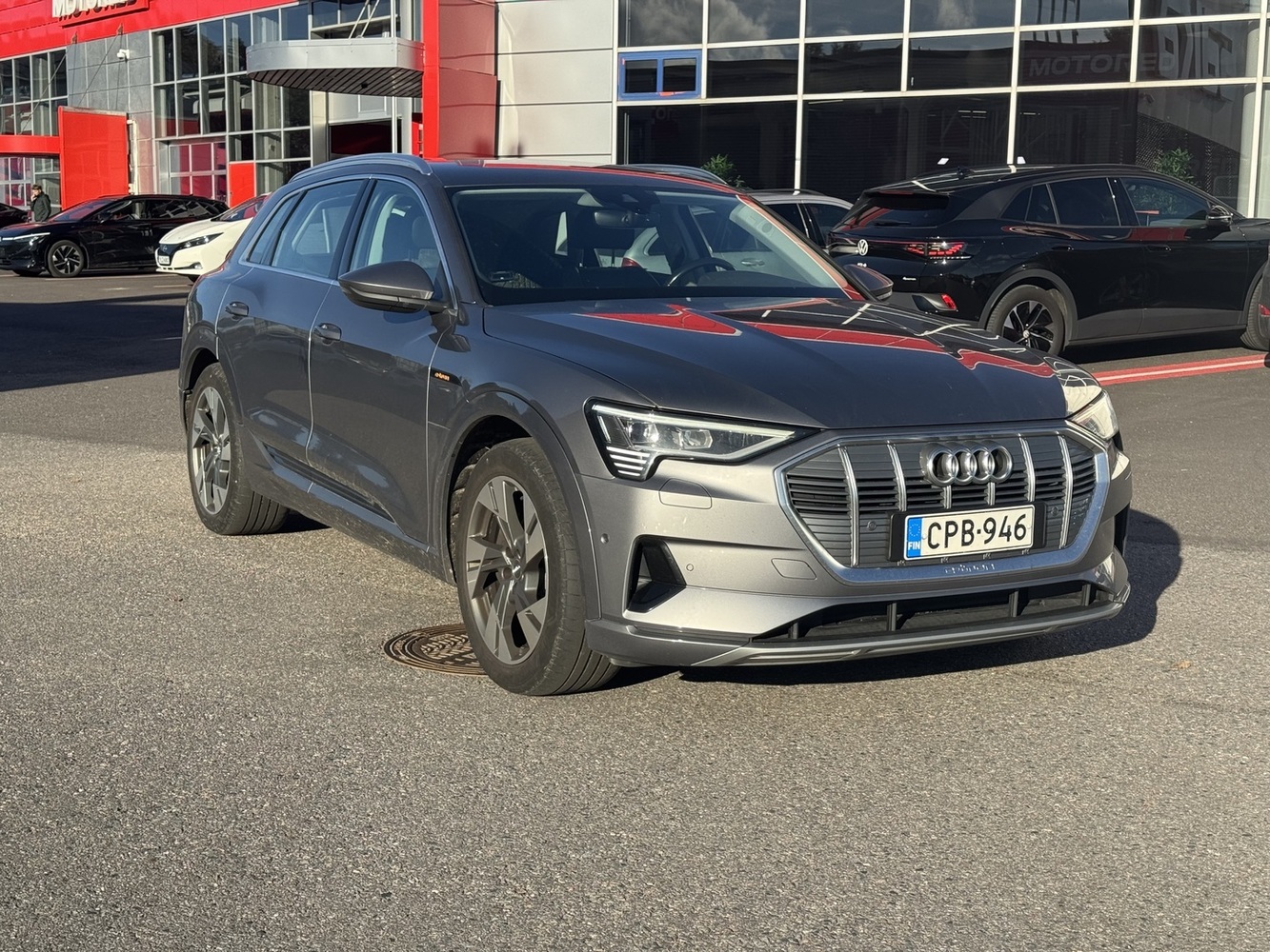 Audi e-tron vaihtoauto