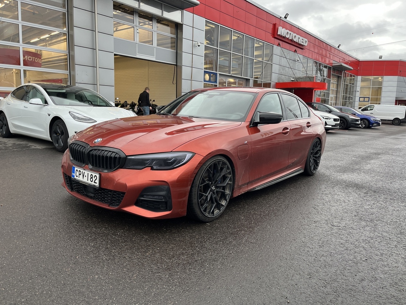 BMW 330 vaihtoauto