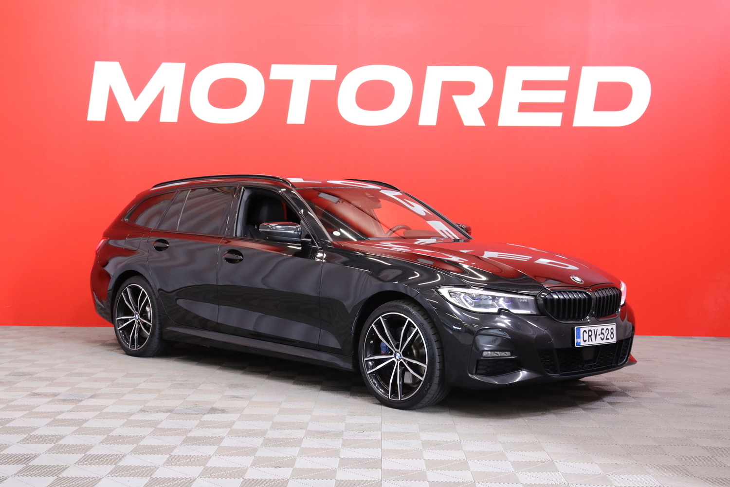 BMW 330 vaihtoauto