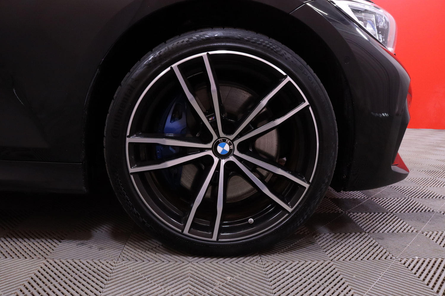BMW 330 vaihtoauto