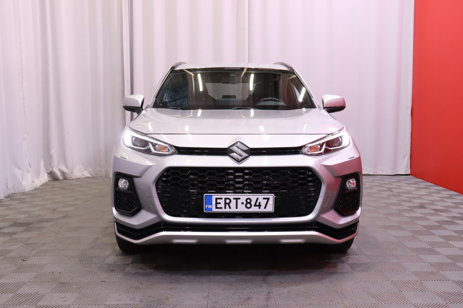 Suzuki Across vaihtoauto