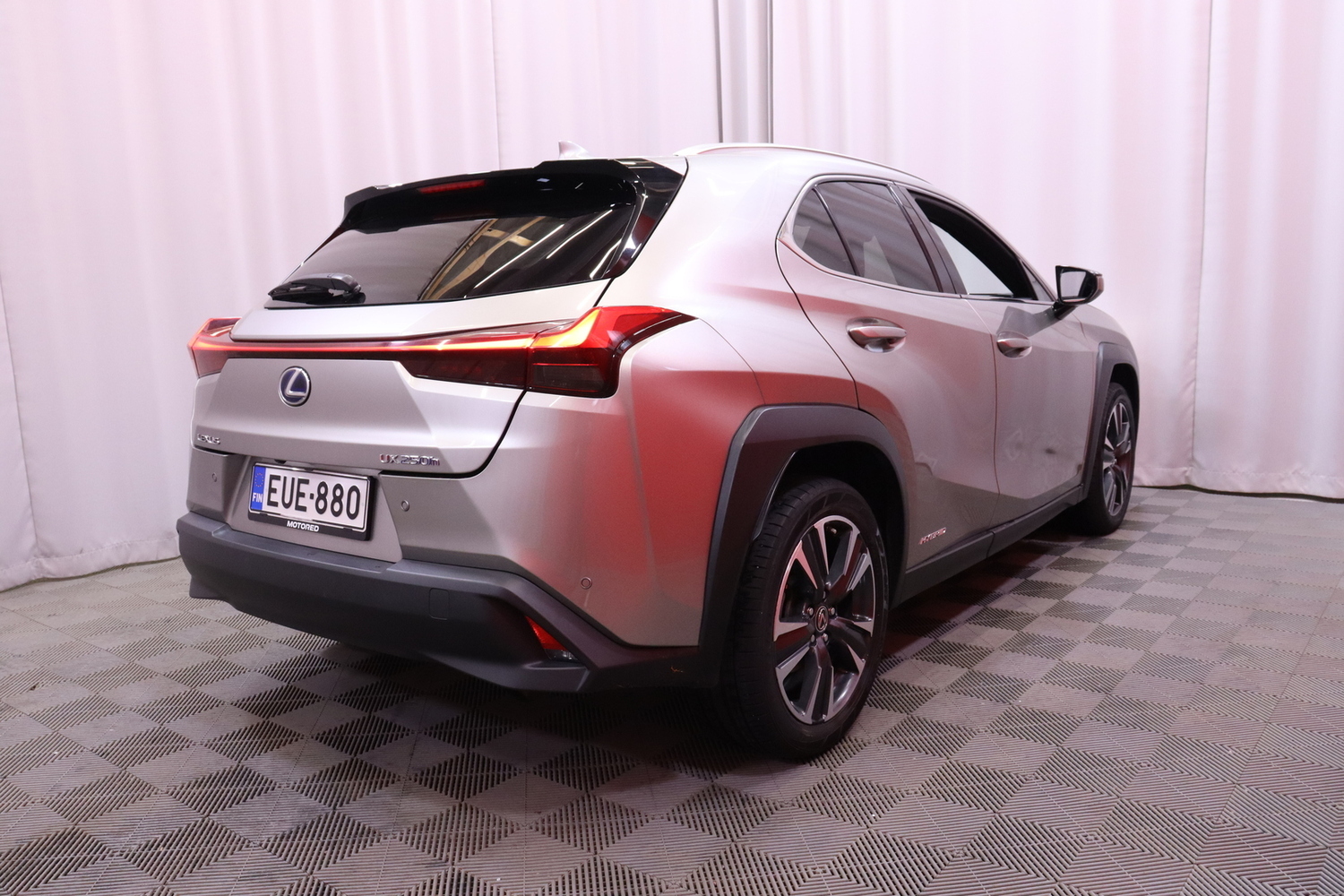 Lexus UX vaihtoauto