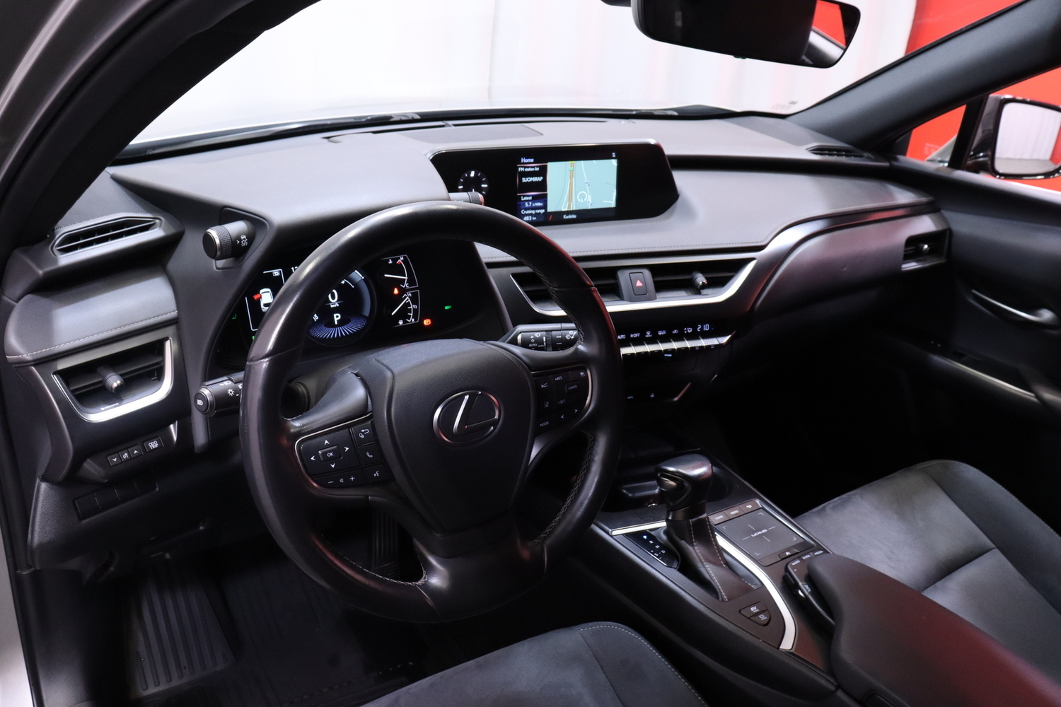 Lexus UX vaihtoauto