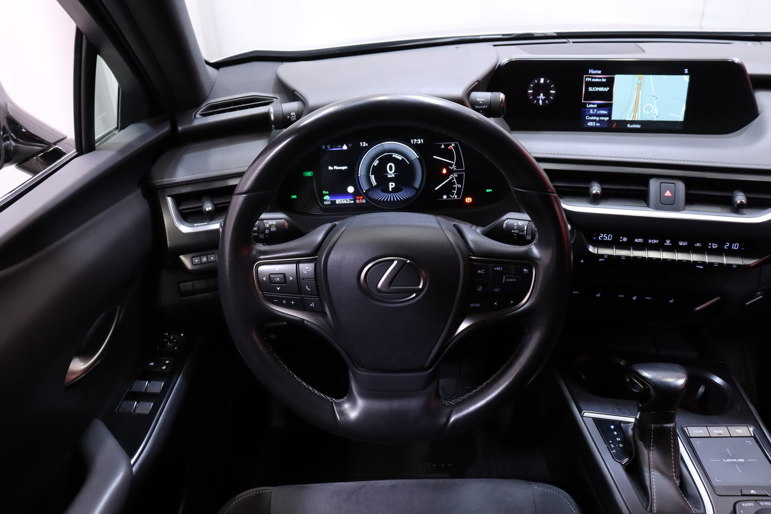 Lexus UX vaihtoauto