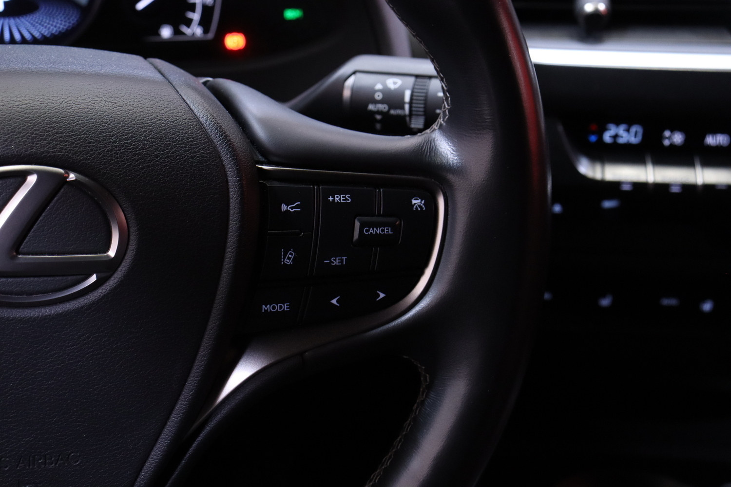 Lexus UX vaihtoauto