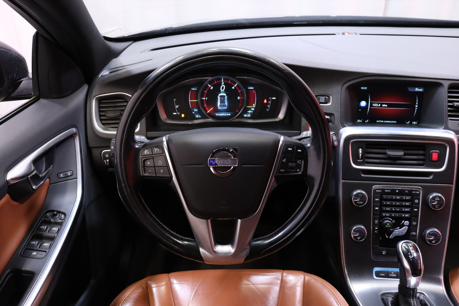 Volvo V60 vaihtoauto