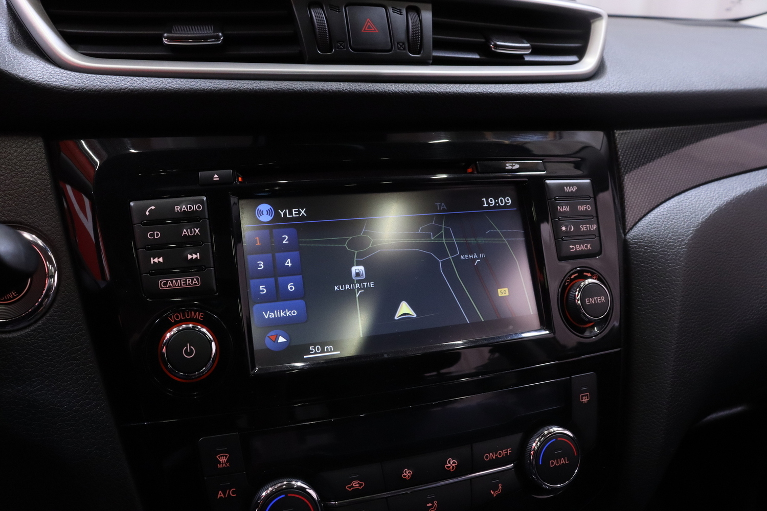 Nissan X-Trail vaihtoauto