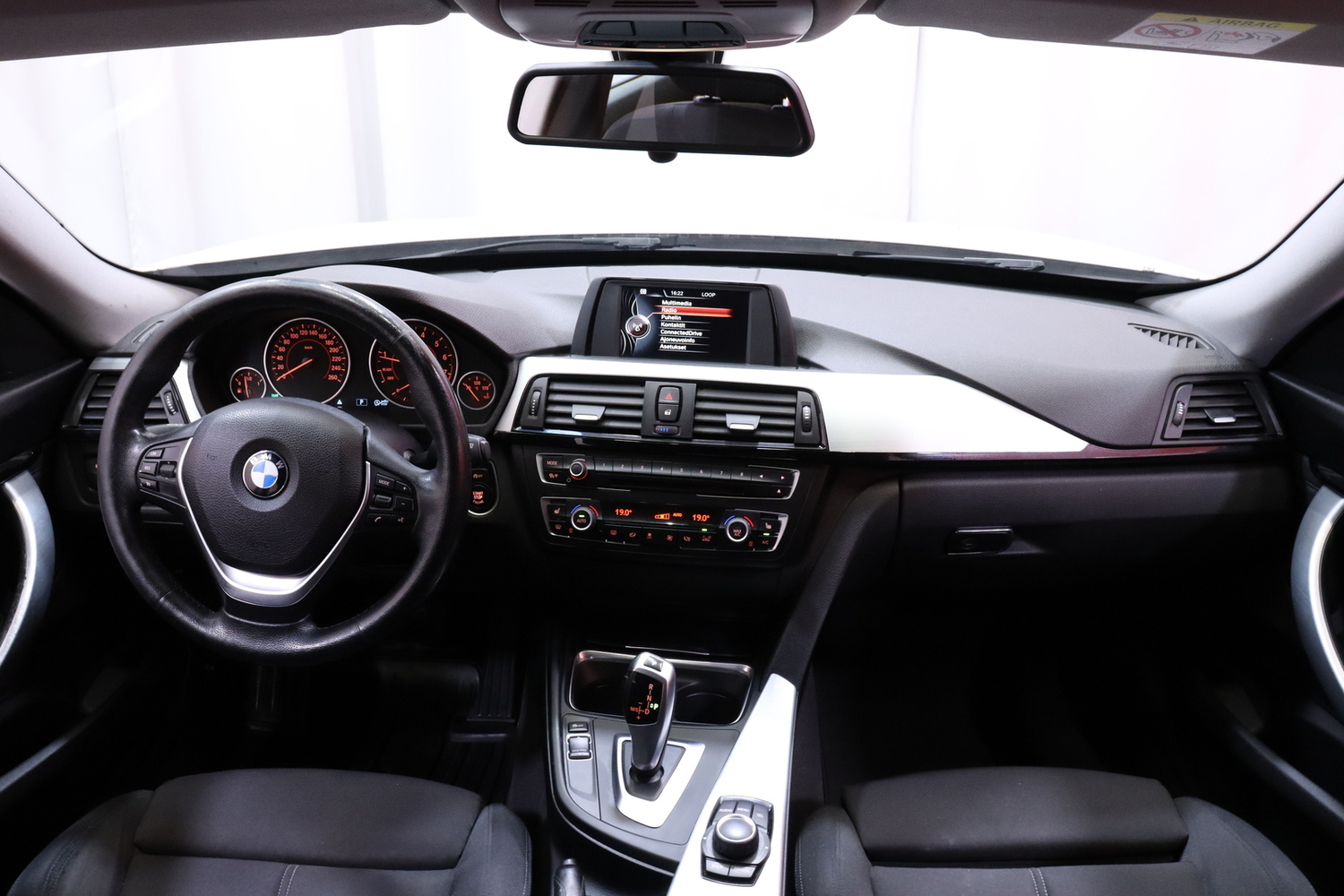 BMW 320 vaihtoauto