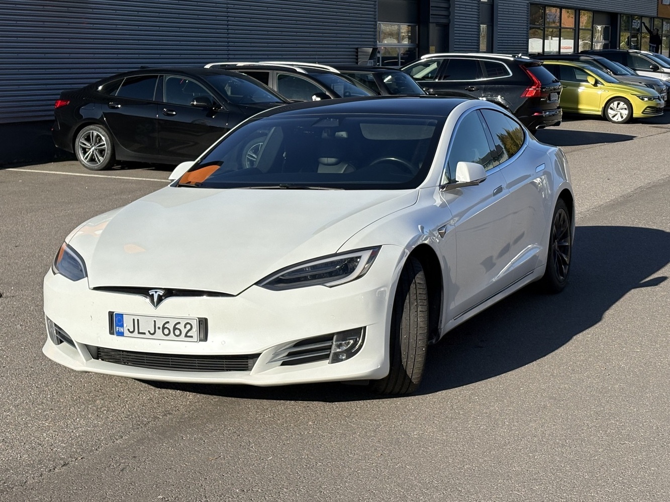 Tesla Model S vaihtoauto