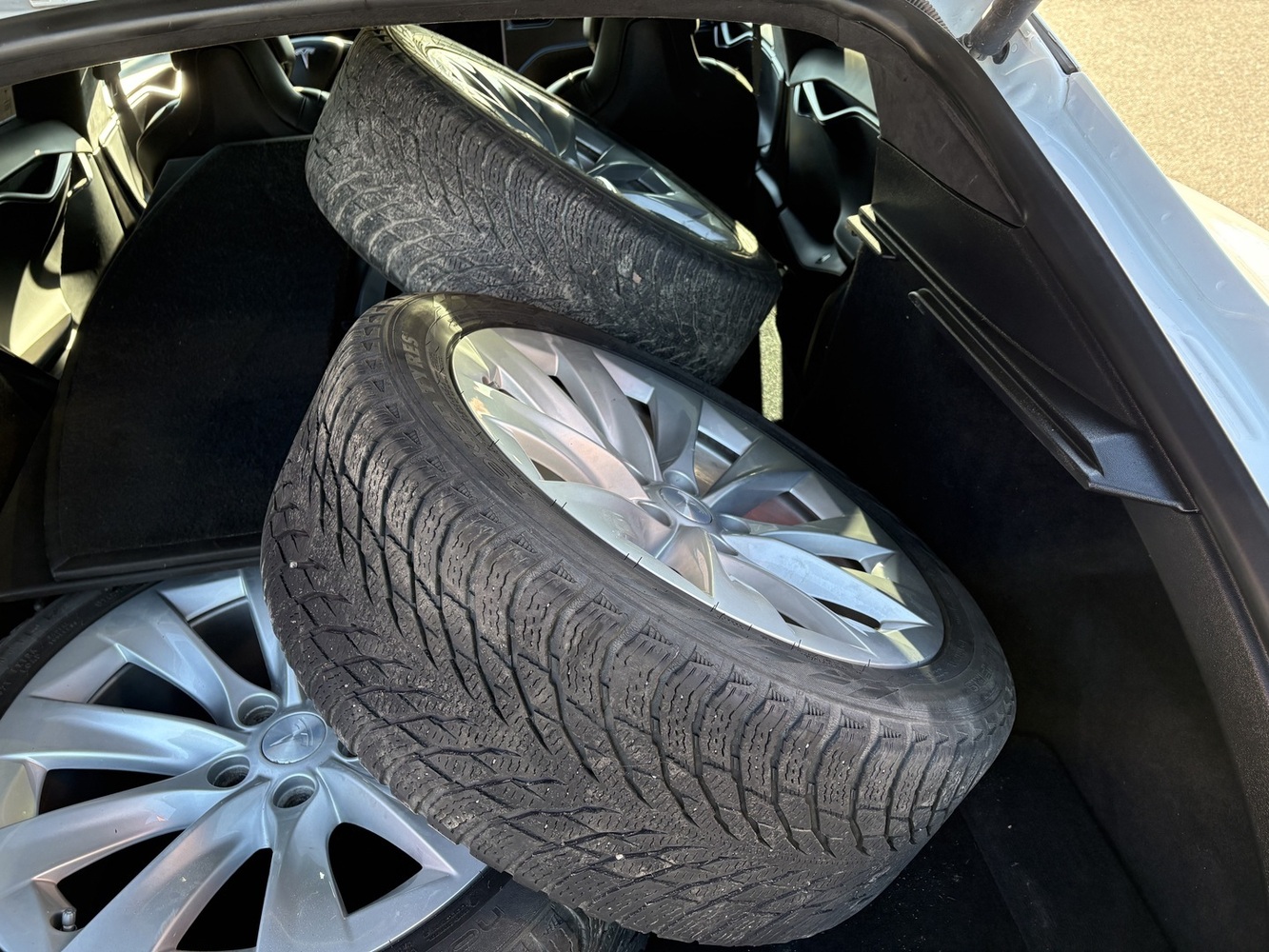 Tesla Model S vaihtoauto