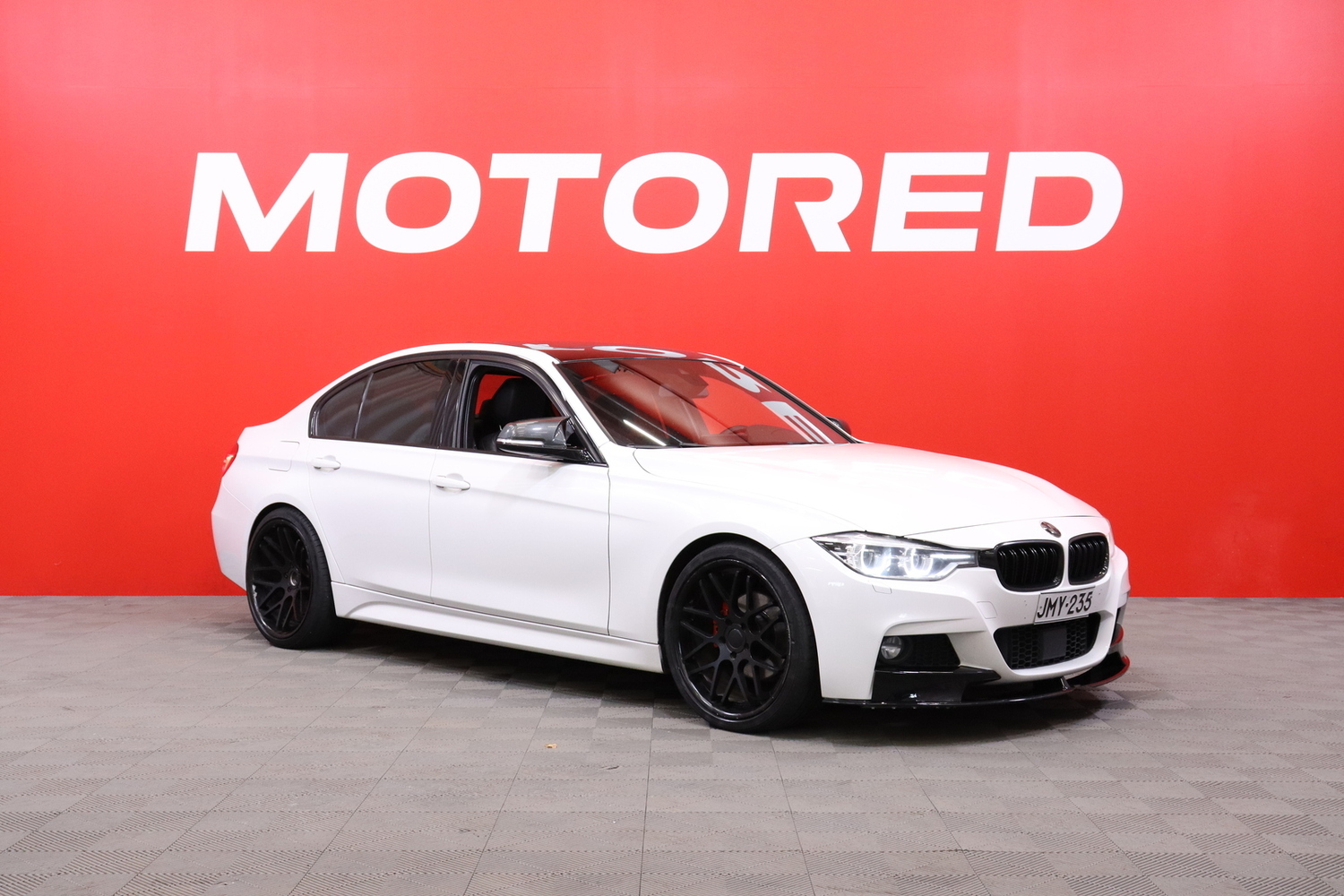 BMW 330 vaihtoauto