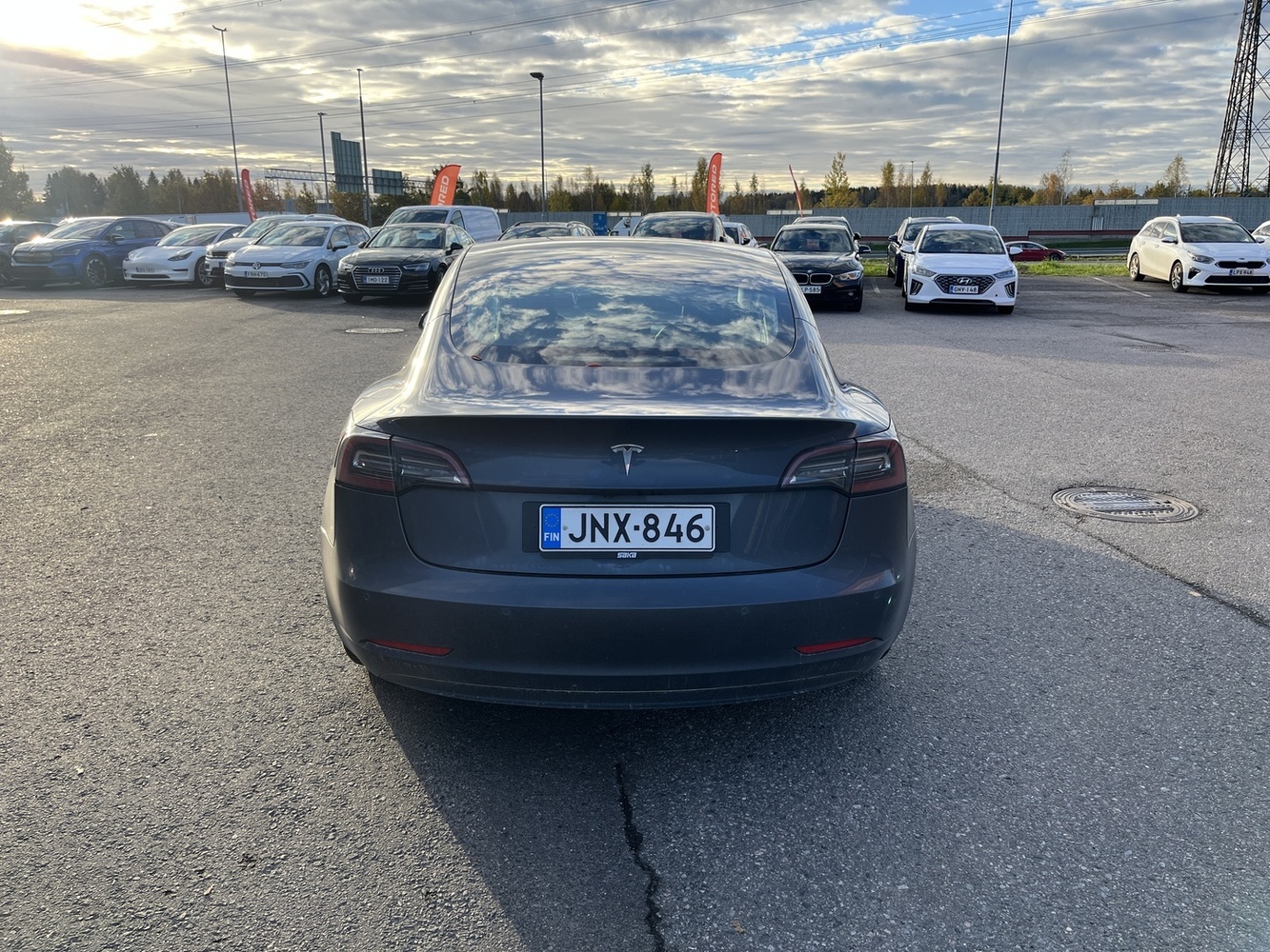 Tesla Model 3 vaihtoauto