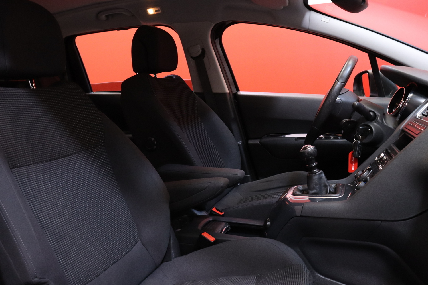 Peugeot 5008 vaihtoauto