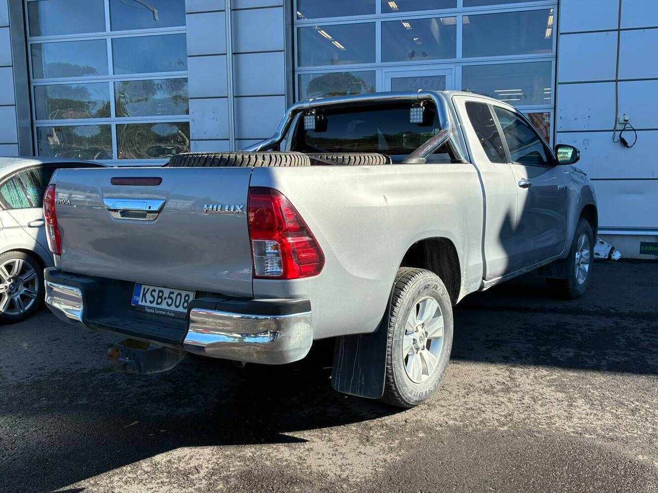 Toyota Hilux vaihtoauto