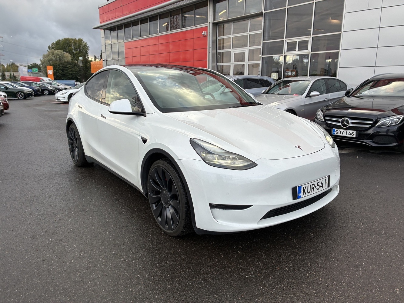 Tesla Model Y vaihtoauto
