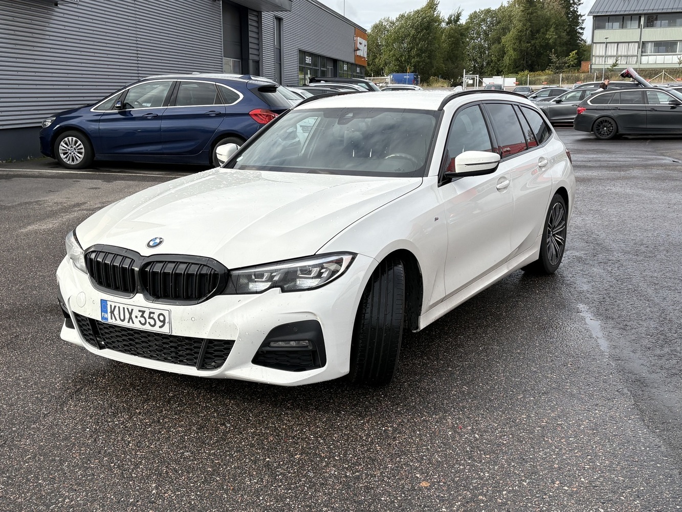BMW 320 vaihtoauto