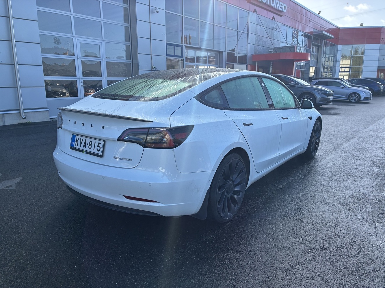 Tesla Model 3 vaihtoauto