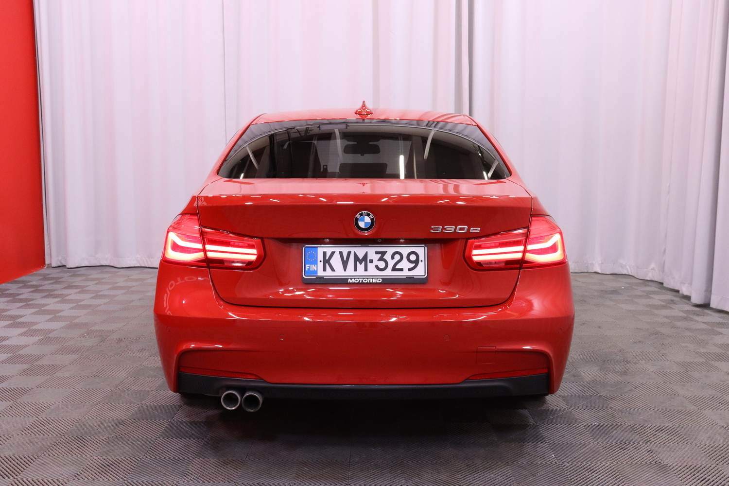 BMW 330 vaihtoauto