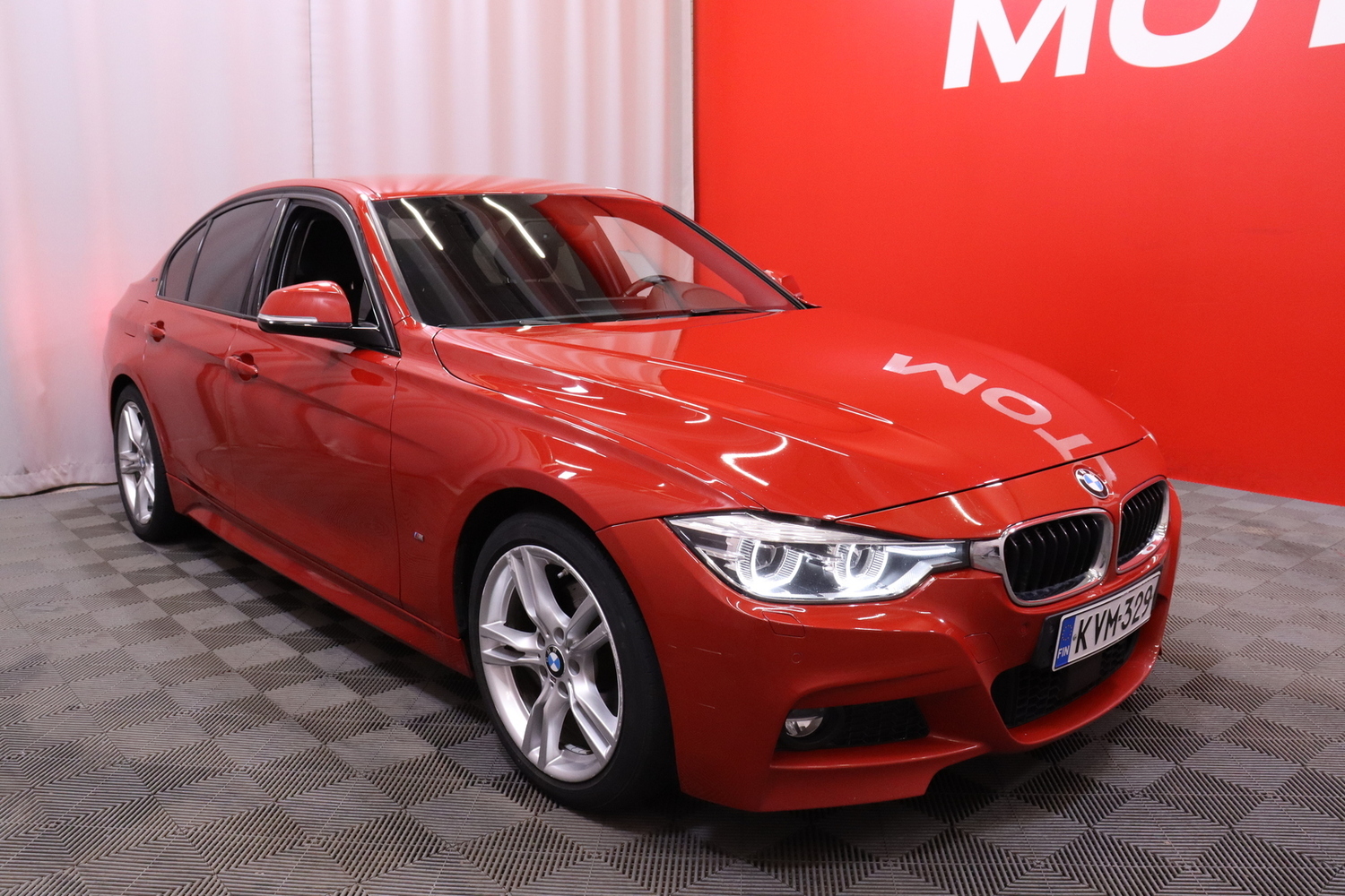 BMW 330 vaihtoauto