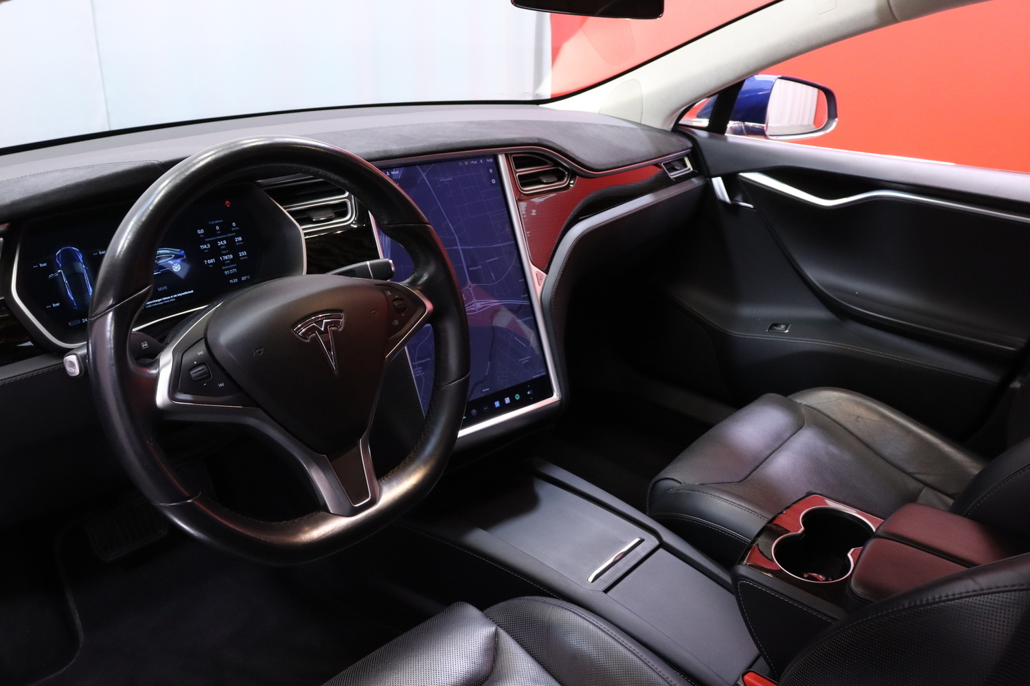Tesla Model S vaihtoauto
