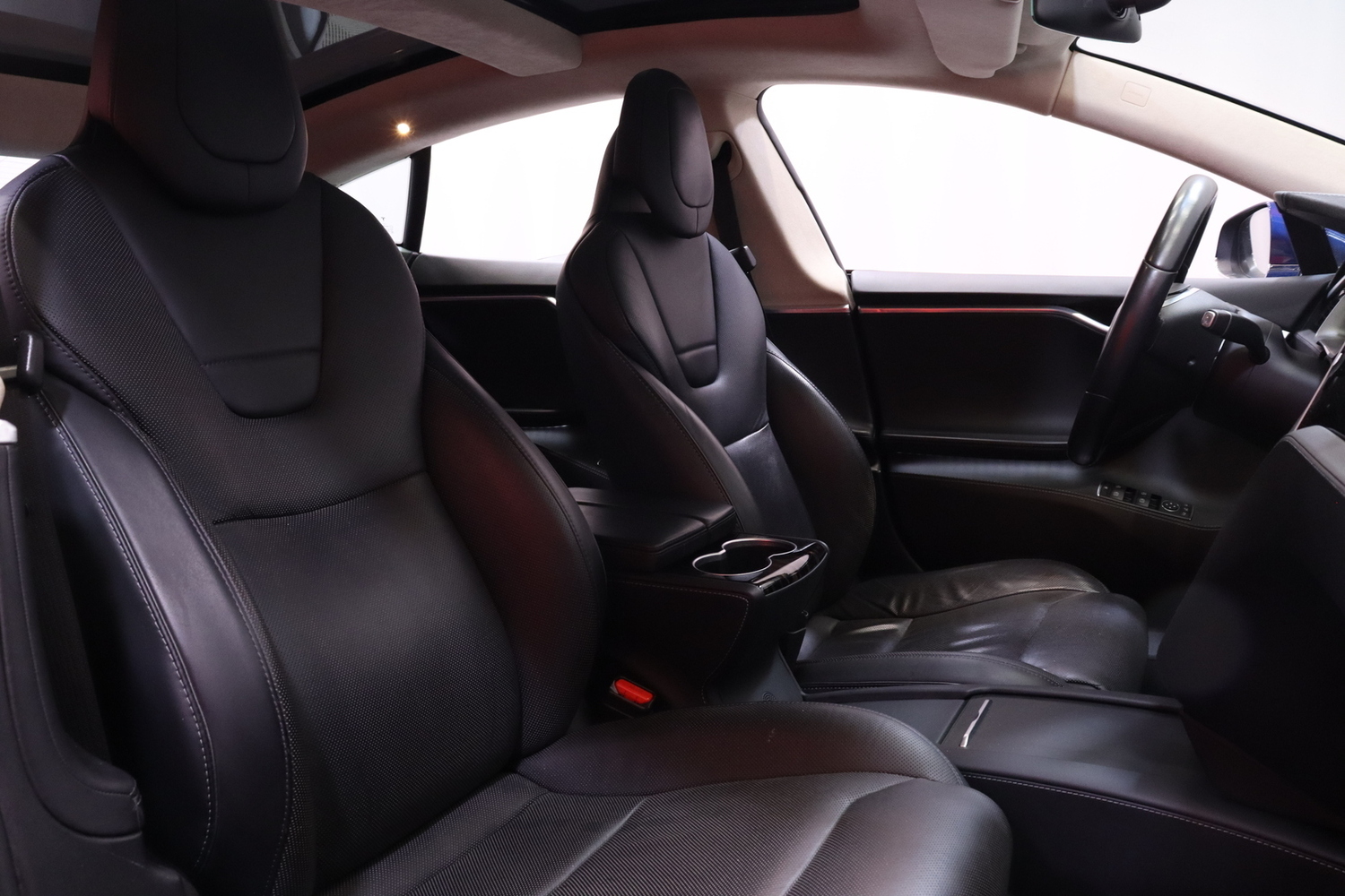 Tesla Model S vaihtoauto