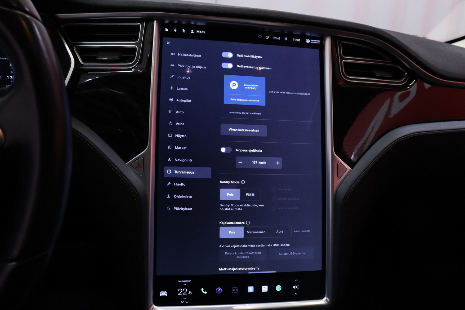 Tesla Model S vaihtoauto