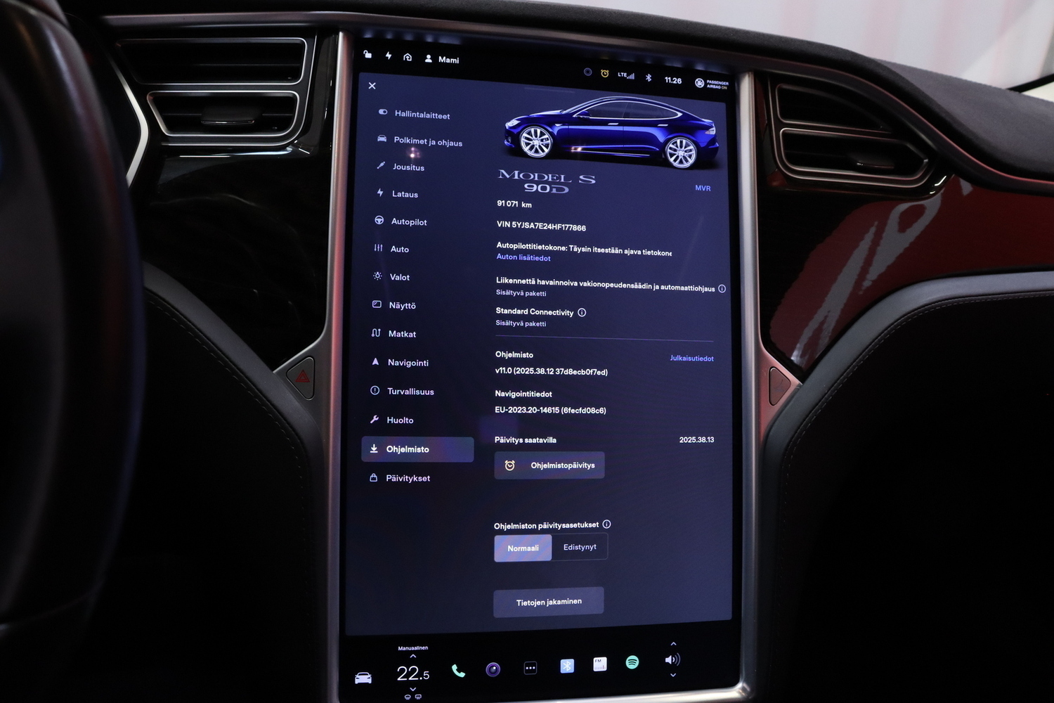 Tesla Model S vaihtoauto
