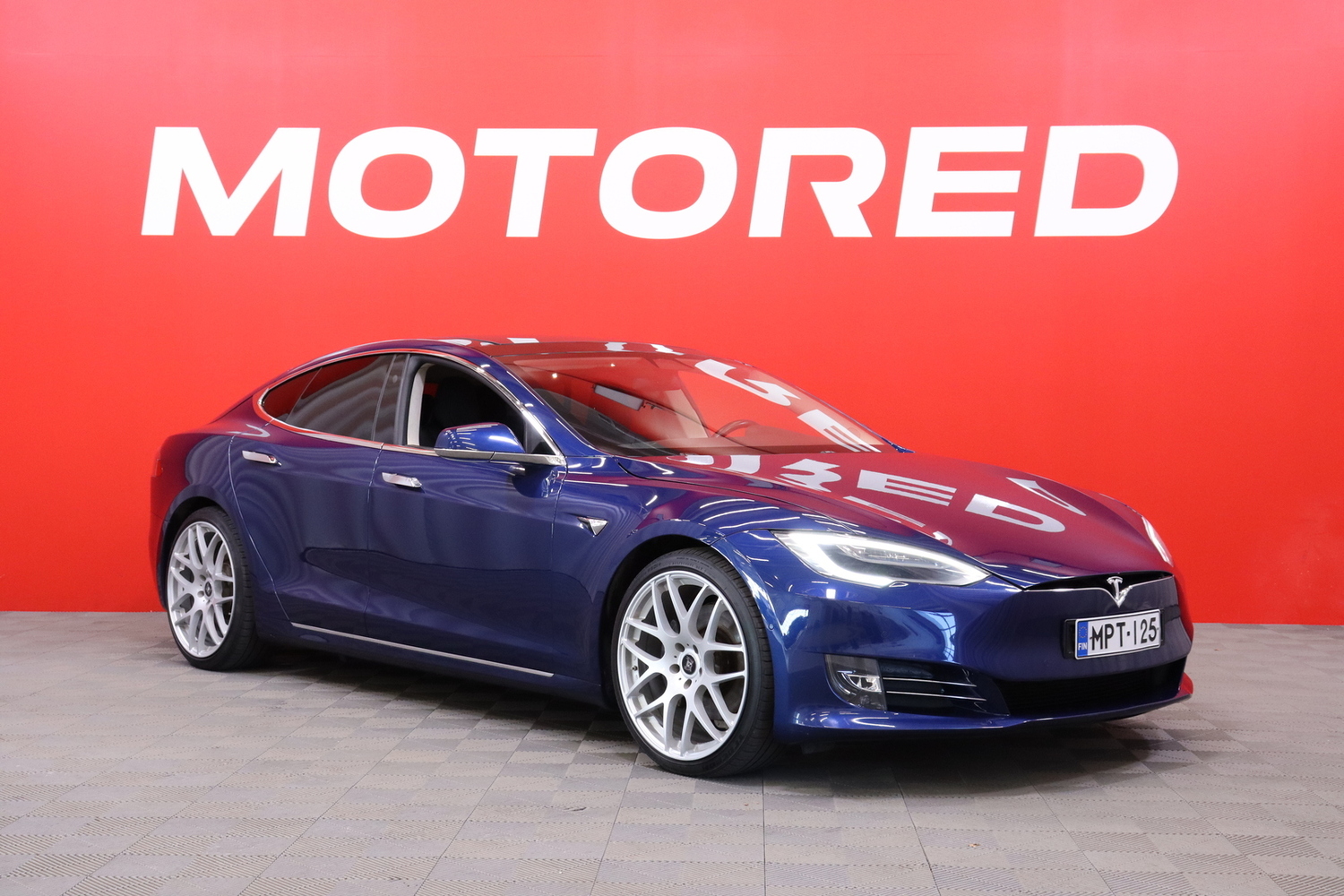Tesla Model S vaihtoauto