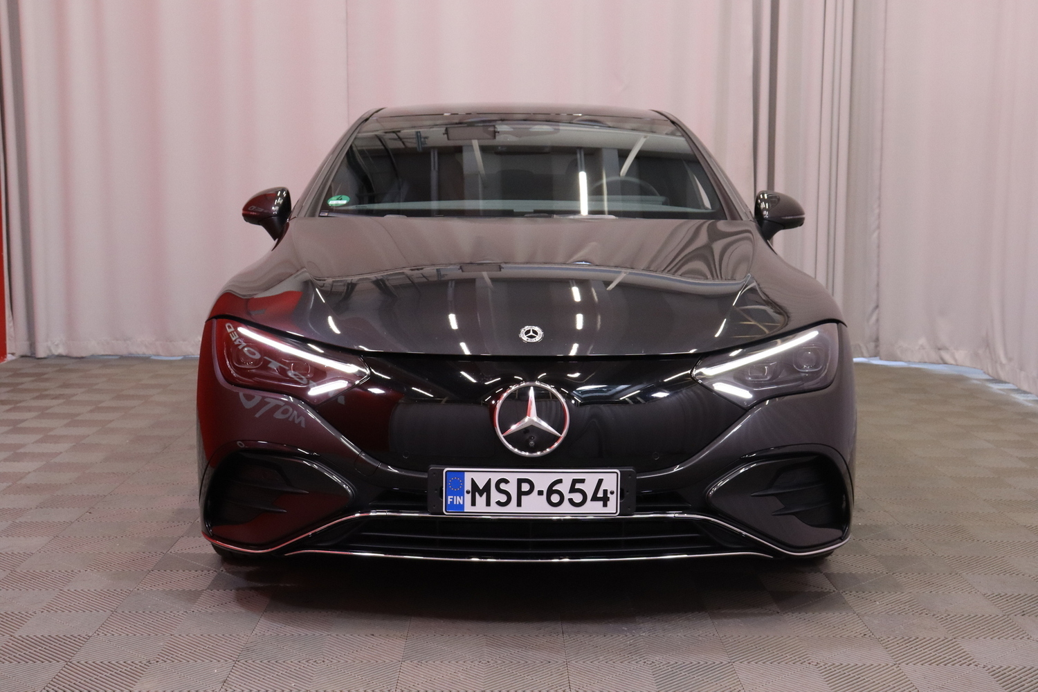 Mercedes-Benz EQE vaihtoauto