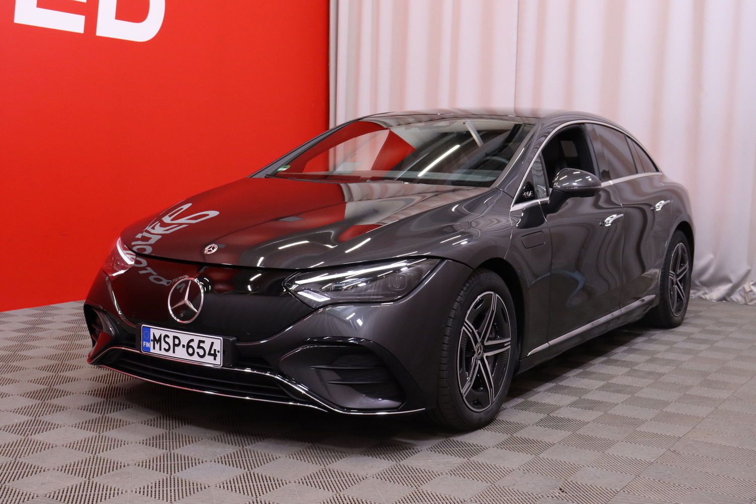 Mercedes-Benz EQE vaihtoauto