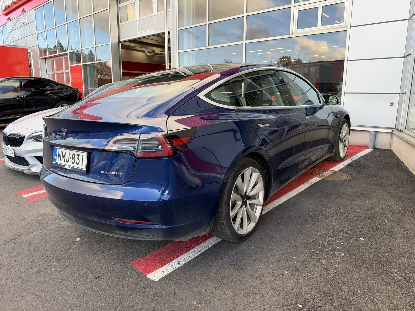 Tesla Model 3 vaihtoauto